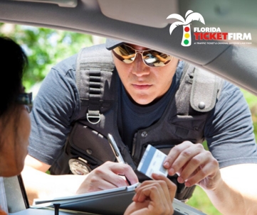 cop issuing a ticket in Florida